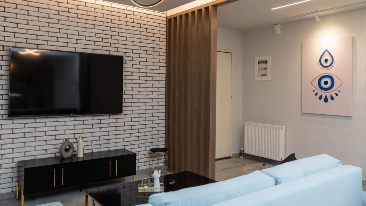 Mythic Meteora Apartment Kalambaka Bagian luar foto