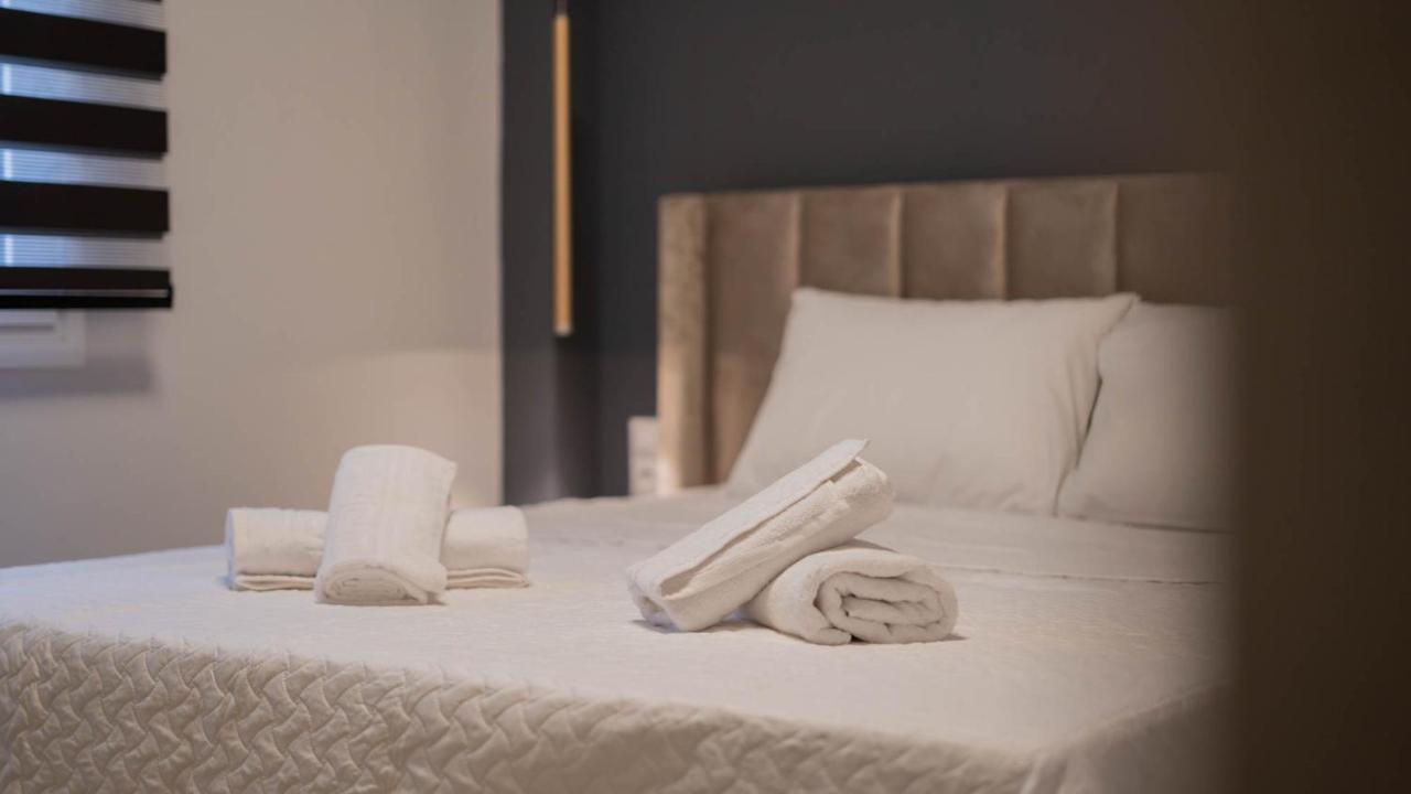 Mythic Meteora Apartment Kalambaka Bagian luar foto